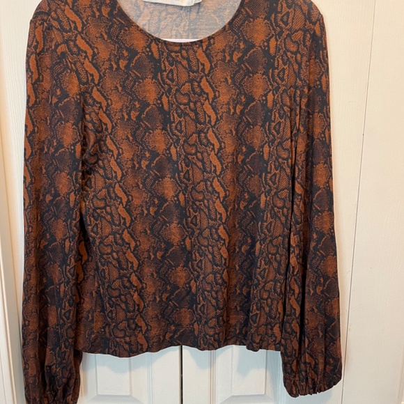 Contemparine size S snake print shirt - Picture 2 of 11